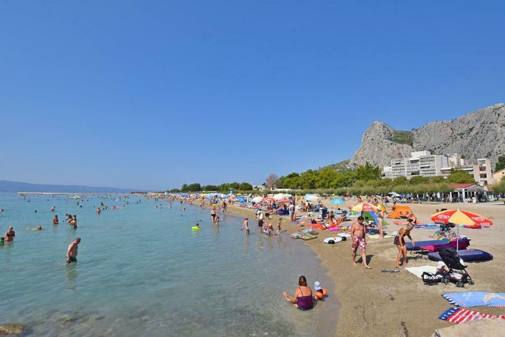 Apartman Nina Omis Bagian luar foto