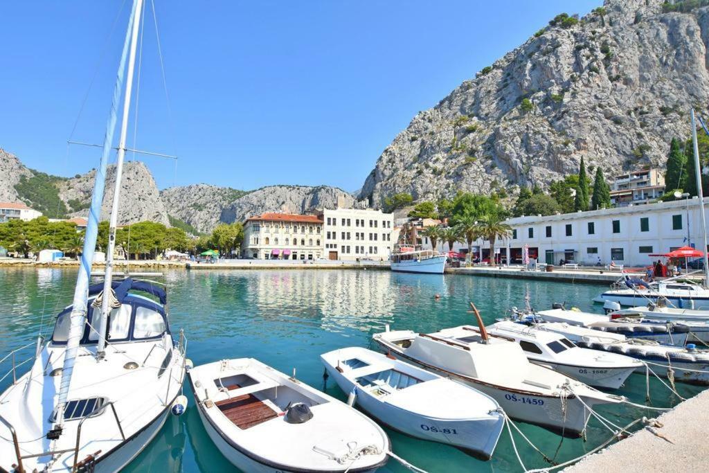 Apartman Nina Omis Bagian luar foto
